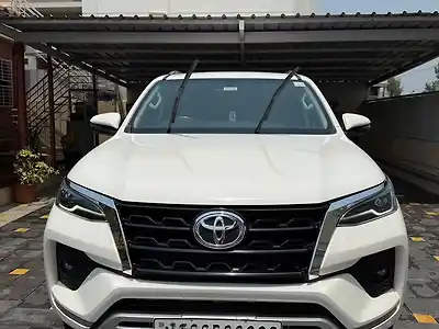 2021 टोयोटा फ़ॉर्च्यूनर 4x2 2WD Diesel 2.8L Turbo 6 Speed Manual 1