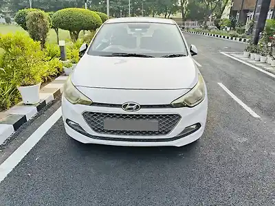 Second Hand हुंडई एलीट i20 एस्टा 1.2 in कटक