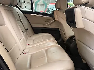 2012 BMW 5 Series 530d Sedan