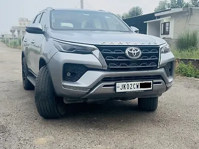 2022 Toyota Fortuner 4x2 2WD Diesel 2.8L Turbo Automatic 1 2022 Toyota Fortuner 4x2 2WD Diesel 2.8L Turbo Automatic 1