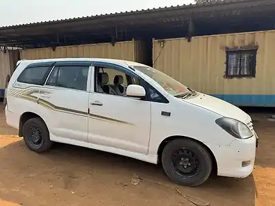 Second Hand टोयोटा इनोवा 2.5 gx 8 str in रायगढ़