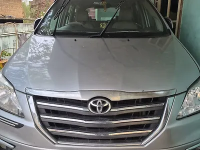 Second Hand Toyota Innova 2.5 G BS III 8 STR in Amaravati (Andhra Pradesh)