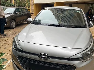 Second Hand Hyundai Elite i20 Sportz 1.2 [2016-2017] in Rajkot