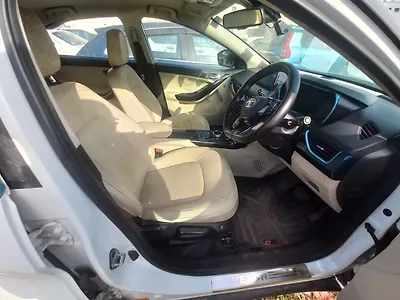 2022 Tata Nexon EV XZ Plus LUX 1