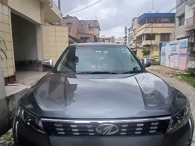 2021 Mahindra XUV300 W8 (O) 1.2 Petrol AMT [2021] 1