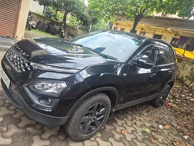 2022 Tata Safari XZA Plus 6 S Dark Edition 1