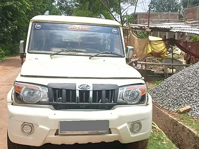 2013 Mahindra Bolero SLE BS IV 1