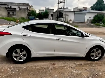 Second Hand Hyundai Elantra 1.6 SX MT in Udaipur