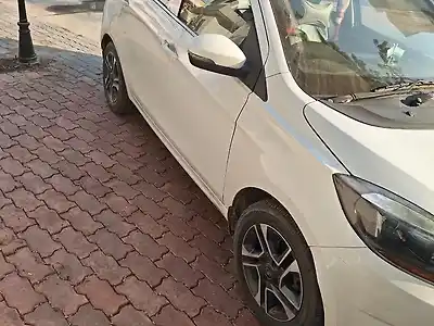 Second Hand टाटा टिगोर रेवोट्रॉन xz in भडोच
