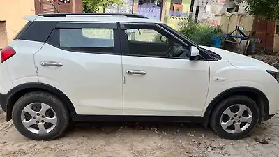 2023 महिंद्रा XUV300 w6 1.5 डीज़ल 1