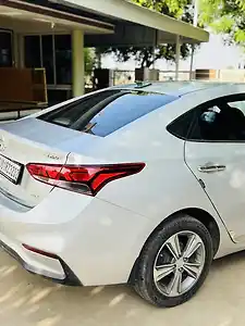 2017 हुंडई वरना sx (o) 1.6 crdi 1 2017 हुंडई वरना sx (o) 1.6 crdi 1