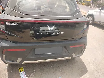 2024 महिंद्रा XUV 3XO MX3 Petrol 1.2L Turbo Manual 1