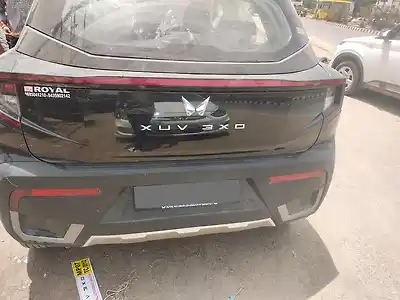 2024 महिंद्रा XUV 3XO MX3 Petrol 1.2L Turbo Manual 1