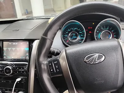 2020 Mahindra XUV500 W7 1
