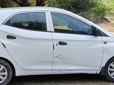 2016 Hyundai Eon Magna + 1