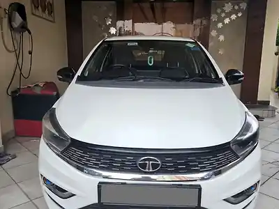 2025 टाटा टिगोर XT Petrol Manual 1