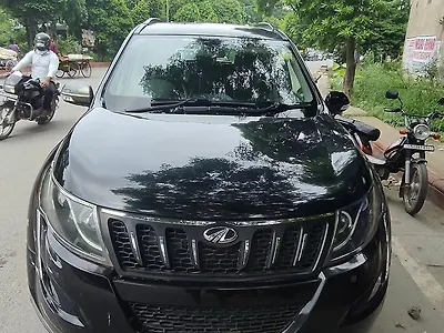 2018 Mahindra XUV500 W11 (O) AWD AT 1
