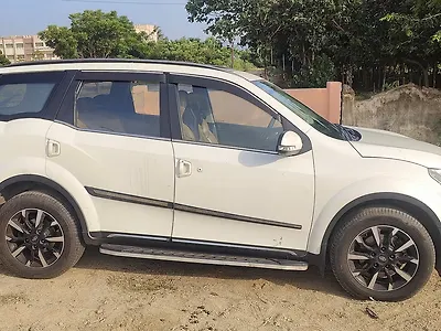 2019 Mahindra XUV500 W11 (O) AWD