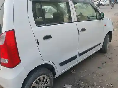 2015 मारुति सुज़ुकी वैगन आर lxi 1.0 सीएनजी 1