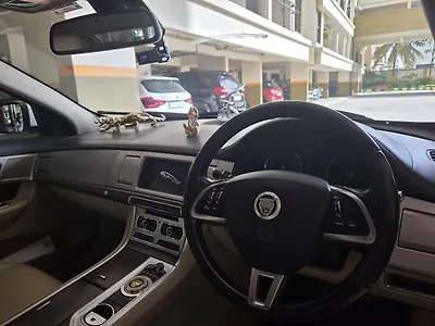 2014 Jaguar XF Petrol 2.0 Luxury