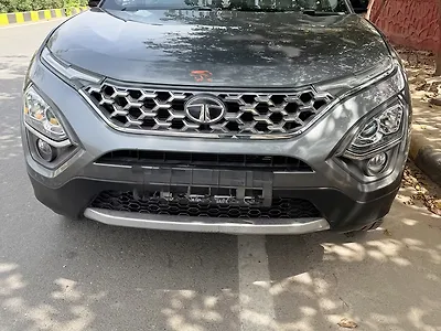 2022 Tata Safari XZA 1