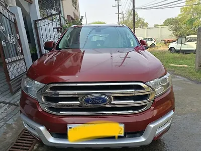 Second Hand Ford Endeavour Trend 2.2 4x2 AT in Bhopal