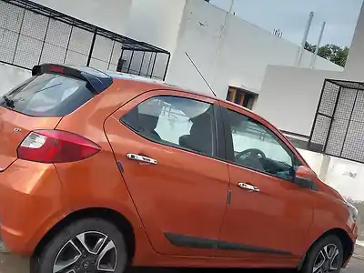 2018 टाटा टियागो रीवोट्रॉन xz प्लस ड्युअल टोन [2018-2019] 1