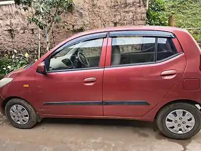 Second Hand हुंडई i10 मैग्ना 1.2 in मदिकेरी