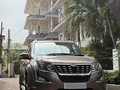 Second Hand Mahindra XUV500 W11 (O) AT in Ernakulam
