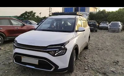 Second Hand Kia Carens Premium 1.5 Petrol 7 STR in Nainital Second Hand Kia Carens Premium 1.5 Petrol 7 STR in Nainital