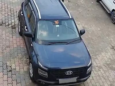 Second Hand हुंडई वेन्यू s 1.2 पेट्रोल in भडोच