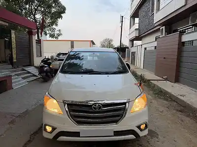 2014 टोयोटा इनोवा 2.5 vx 8 str bs-iv 1