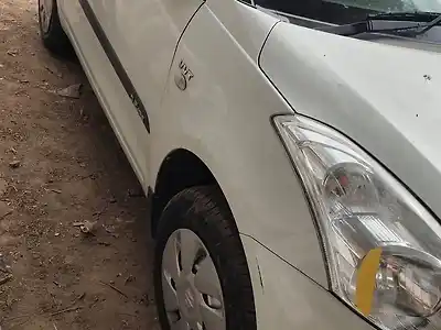 Second Hand मारुति सुज़ुकी स्विफ़्ट डिज़ायर lxi in दाहोद