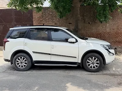 2016 Mahindra XUV500 W10 1 2016 Mahindra XUV500 W10 1