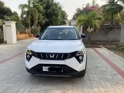 2024 महिंद्रा XUV 3XO AX5L Petrol 1.2L Turbo Automatic (TC) 1