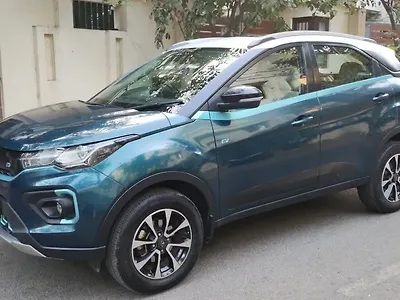 2020 टाटा नेक्सन ईवी xz प्लस लक्स 1