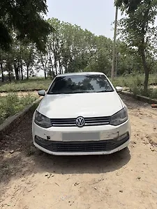 2017 Volkswagen Polo SR 1.2L (P) 1 2017 Volkswagen Polo SR 1.2L (P) 1