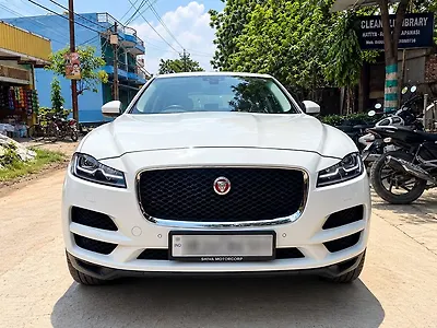 2019 Jaguar F-Pace Prestige 1