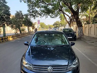 2015 Volkswagen Vento Comfortline Diesel 1