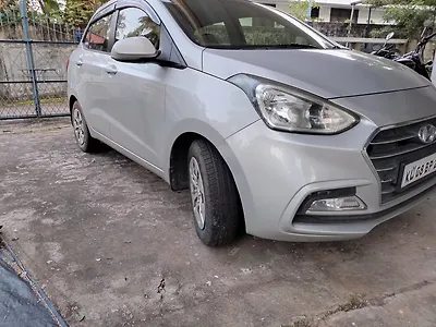 2017 Hyundai Xcent SX 1.2 (O) 1 2017 Hyundai Xcent SX 1.2 (O) 1
