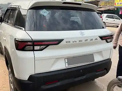 Second Hand मारुति सुज़ुकी विटारा ब्रेज़ा VXi S-सीएनजी [2023-2024] in ग्रेटर नोएडा