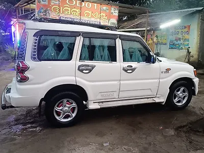 2011 Mahindra Scorpio VLX 4WD ABS AT BS-III 1