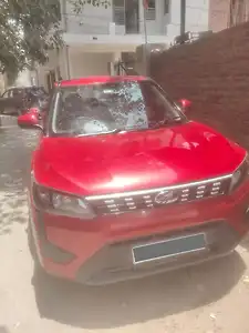2019 Mahindra TUV300 T6 Plus 1