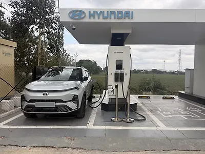 2026 टाटा नेक्सन ईवी Creative 45.0 kWh 1
