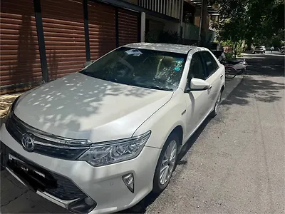 2016 Toyota Camry Hybrid