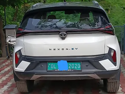 2023 Tata Nexon EV Empowered 30.0 kWh 1
