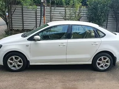 2013 Volkswagen Vento Highline Petrol AT 1