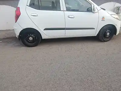 2011 हुंडई i10 एरा 1.1 एलपीजी 1