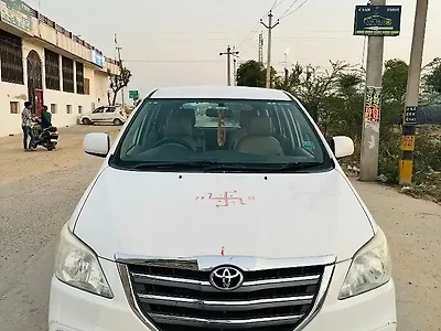 Second Hand Toyota Innova 2.5 GX 7 STR BS-IV in Pali