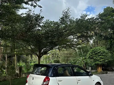 2012 Toyota Etios Liva GD 1